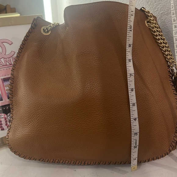 Michael Michael kors leather EUC Whip Stitching Tassel Gold hardware - Picture 15 of 17